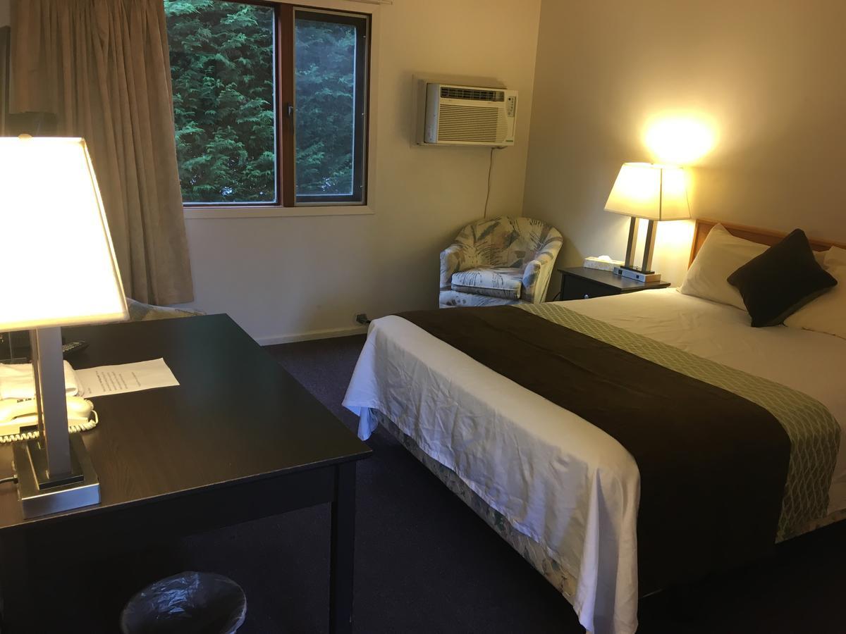Fuller Lake Chemainus Motel Buitenkant foto