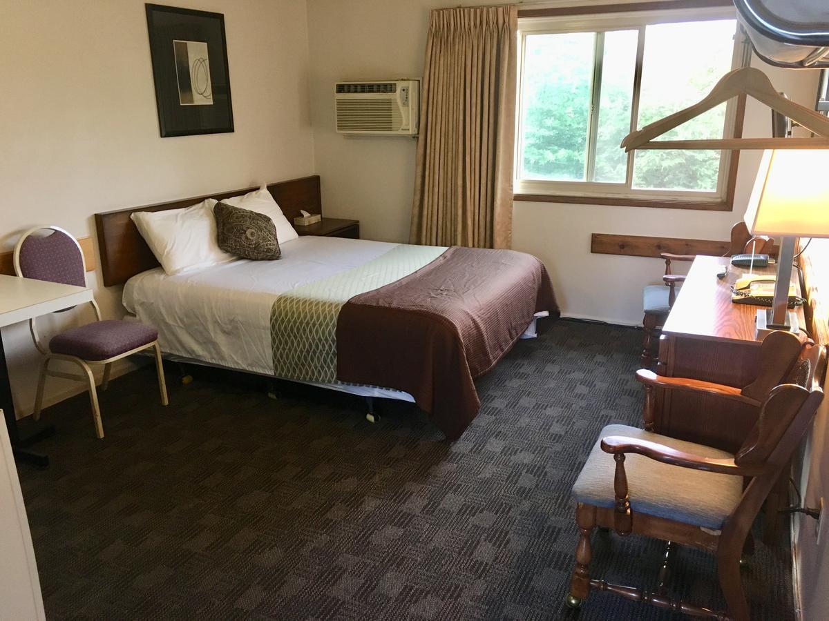 Fuller Lake Chemainus Motel Buitenkant foto