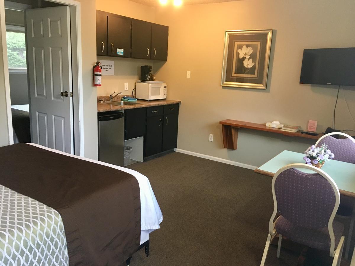 Fuller Lake Chemainus Motel Buitenkant foto
