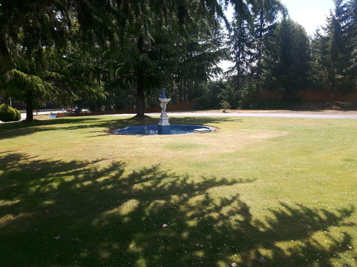 Fuller Lake Chemainus Motel Buitenkant foto